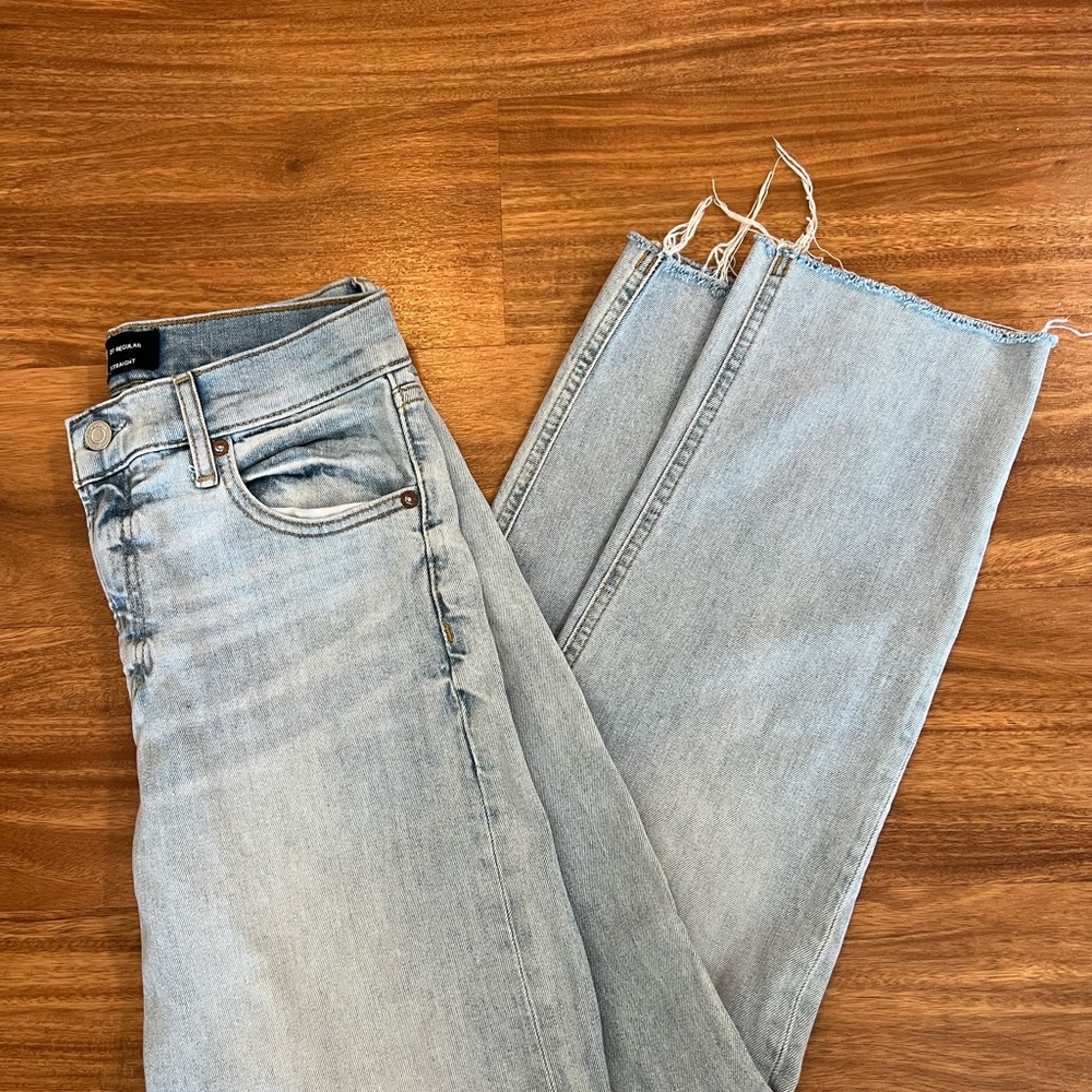 GAP Denim Women’s Straight Leg Jeans Frayed Hem